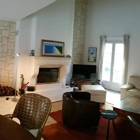 Villa Avec Piscine Chauffee Et Parc Arbore Situee A 100 M De La Et Foret Sans Vis A Vis Saint-Trojan-les-Bains